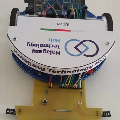 Robot Suiveur de Ligne à Grande Vitesse – photo 2 sur 19