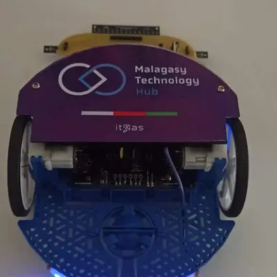 Robot Suiveur de Ligne à Grande Vitesse – photo 3 sur 19