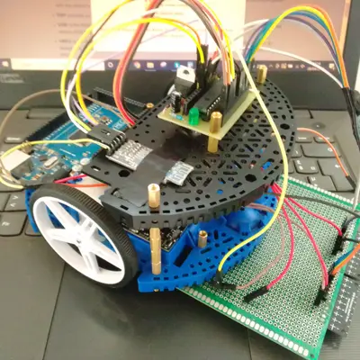 Robot Suiveur de Ligne à Grande Vitesse – photo 5 sur 19